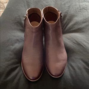 Ankle boots
